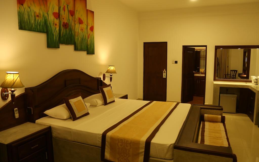 Hotel Sunrich, Kandy Hedeniya Room photo